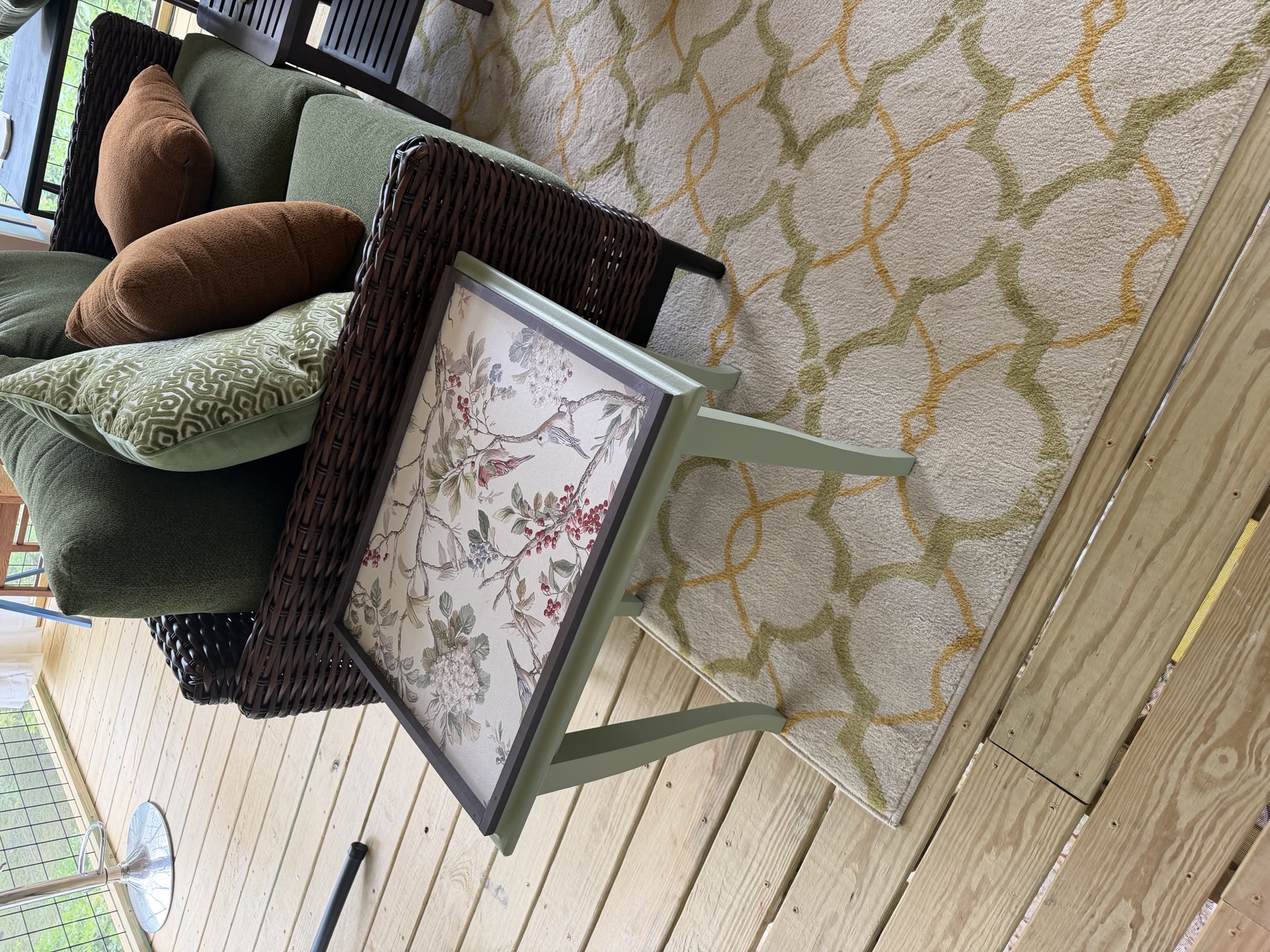 Botanical End Table photo 3